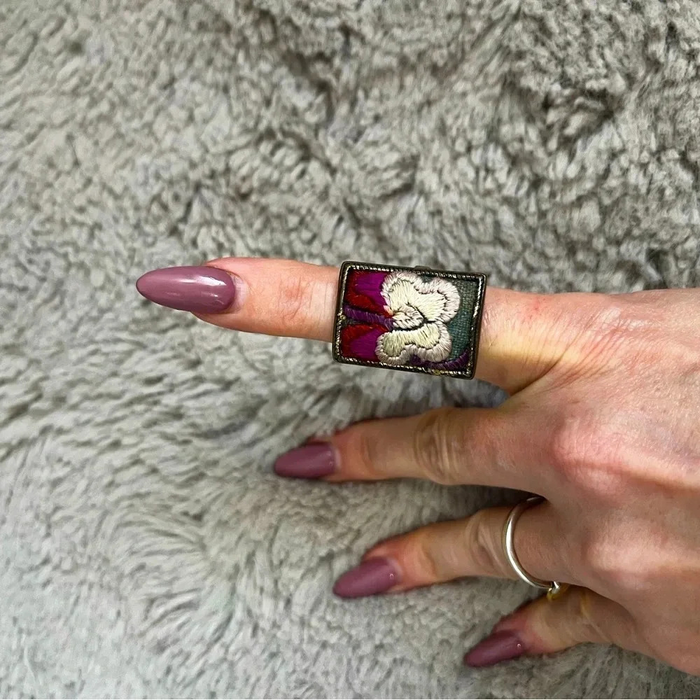 Vintage embroidered ring for women